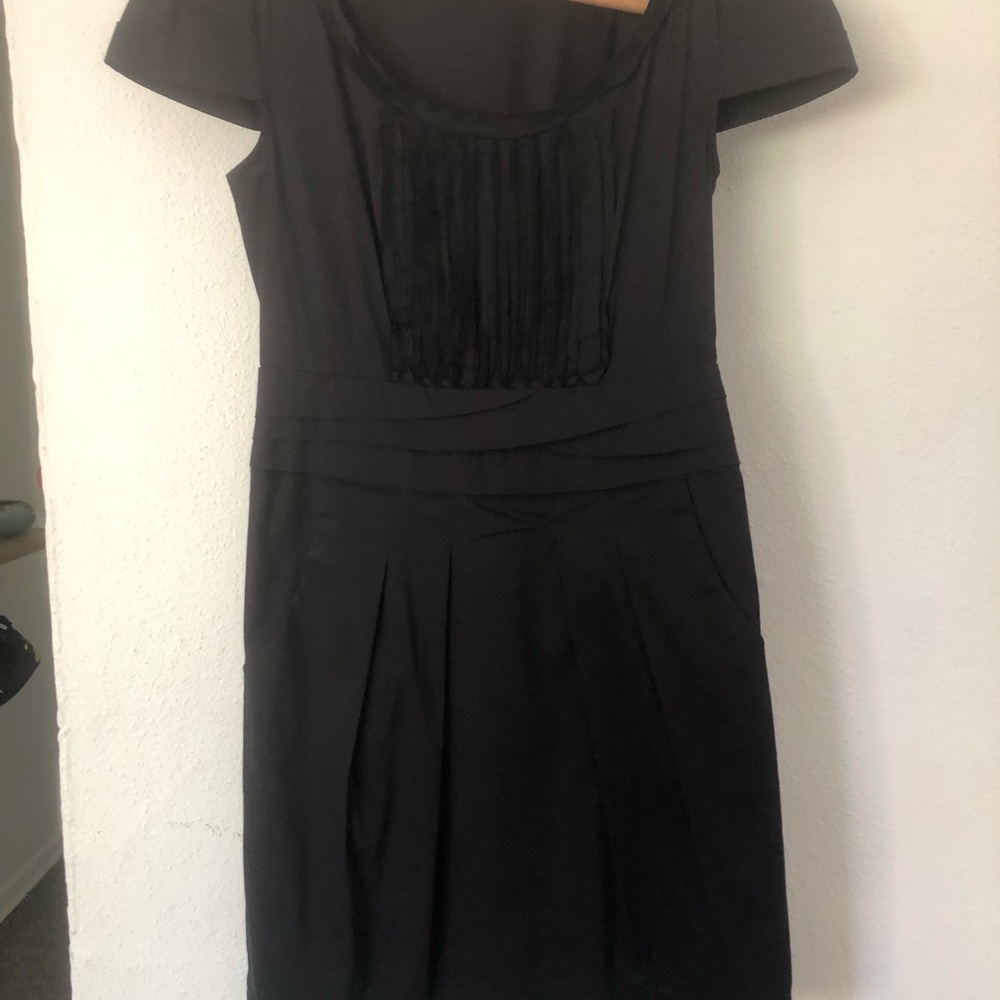 BCBGMaxAzria Black Cap-Sleeve Pleated Front Dress